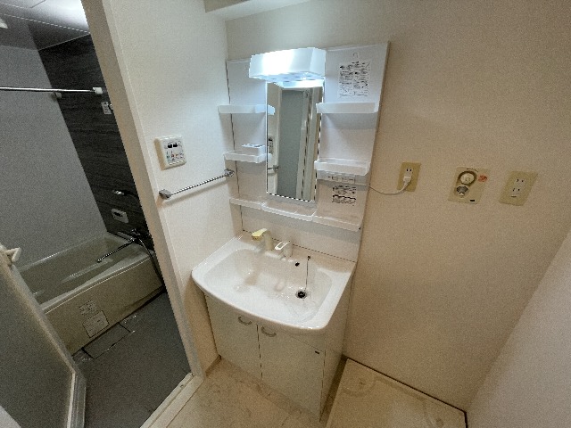 15/30 洗面