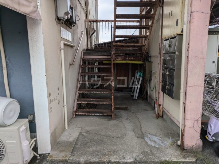 15/25 エントランス