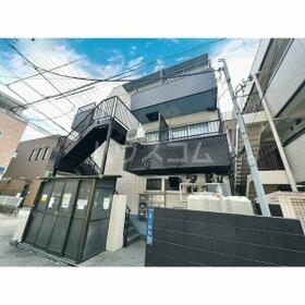 17/27 エントランス