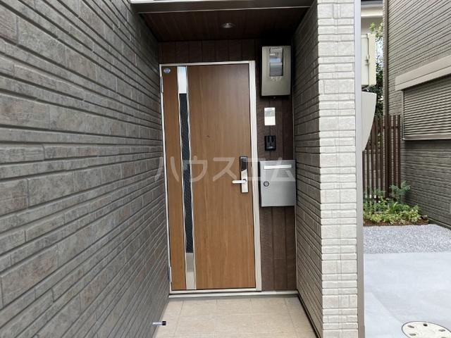 13/30 玄関