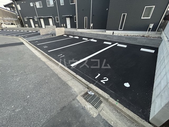 26/30 駐車場