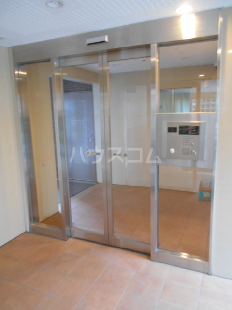 19/28 エントランス