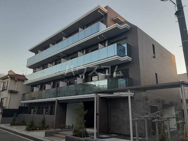 クレヴィスタ氷川台の外観