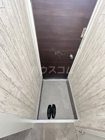 13/30 玄関