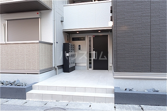 20/28 エントランス