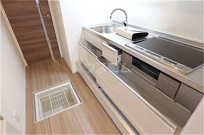 14/28 バルコニー