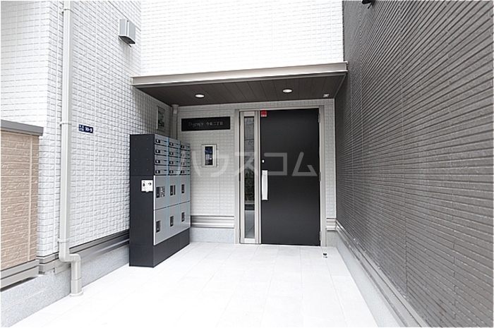 21/29 エントランス