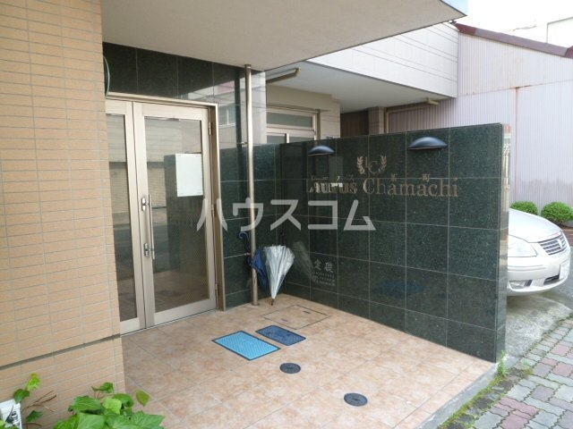 23/24 エントランス