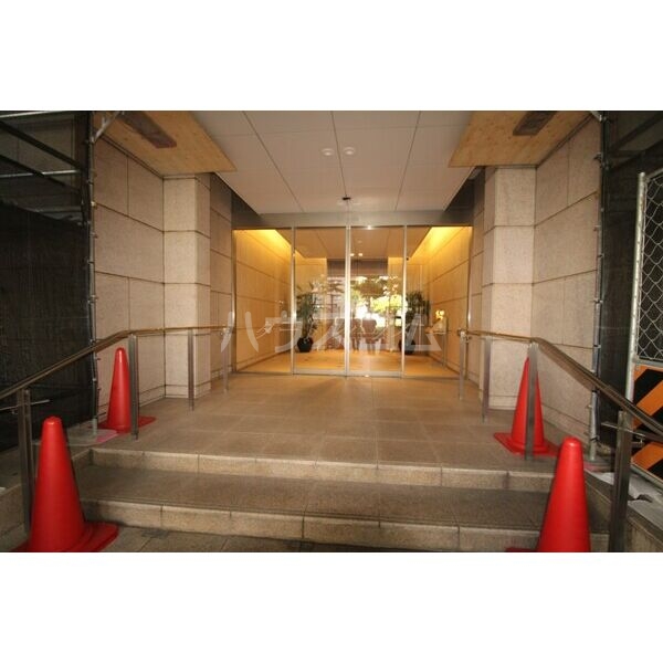 14/21 エントランス