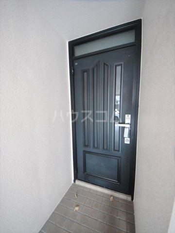 28/30 エントランス