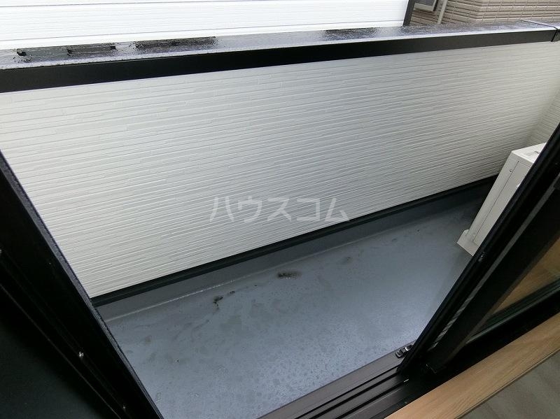 13/19 バルコニー