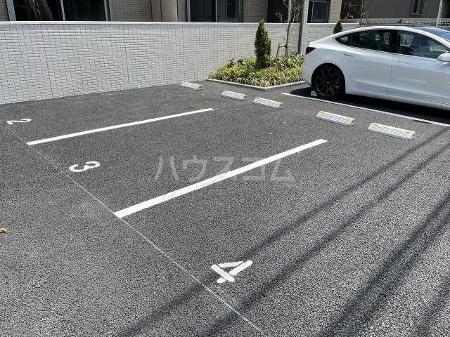 21/23 駐車場