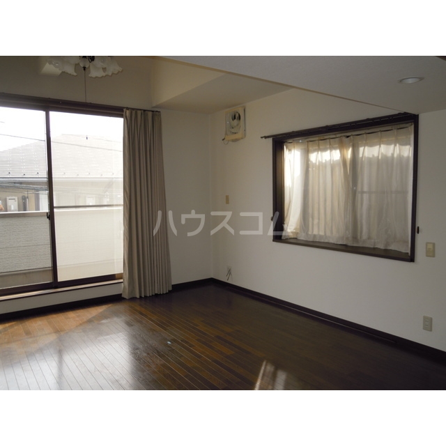 13/23 バルコニー