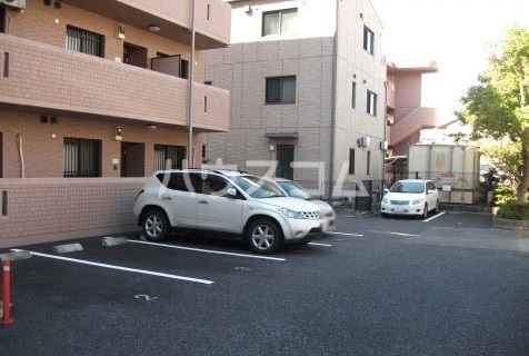 16/21 駐車場