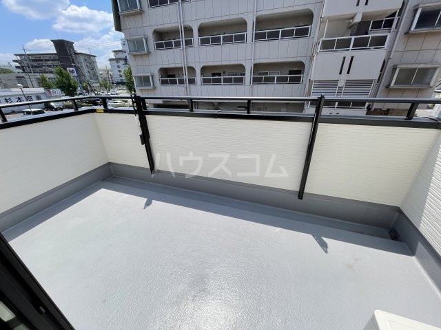 23/30 バルコニー