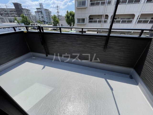 23/30 バルコニー