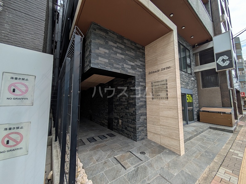 29/30 エントランス