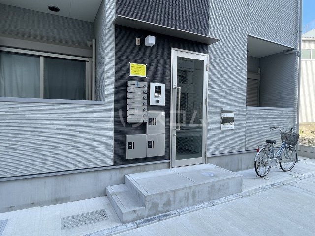 22/30 エントランス