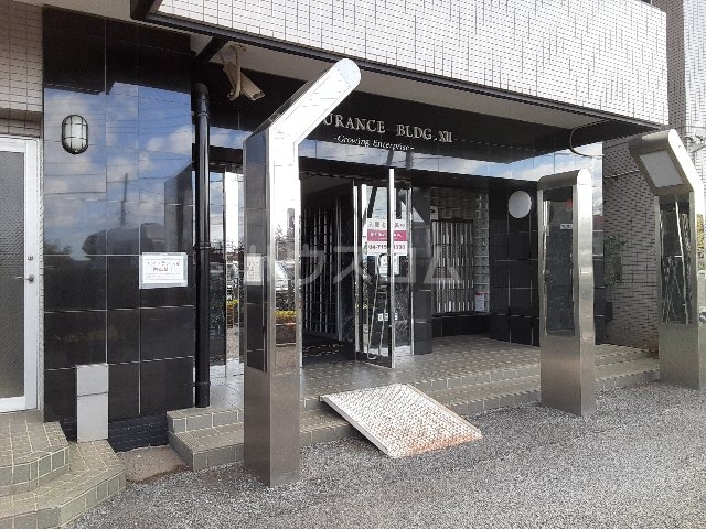 28/30 エントランス