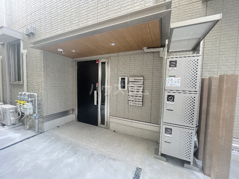 2/5 エントランス