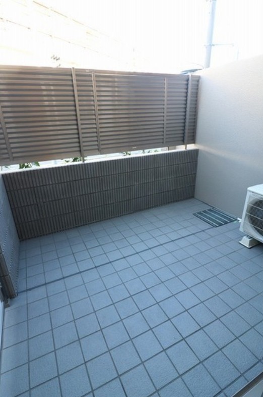 20/30 バルコニー