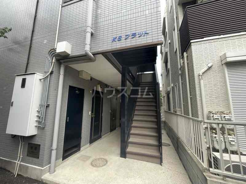 21/30 エントランス