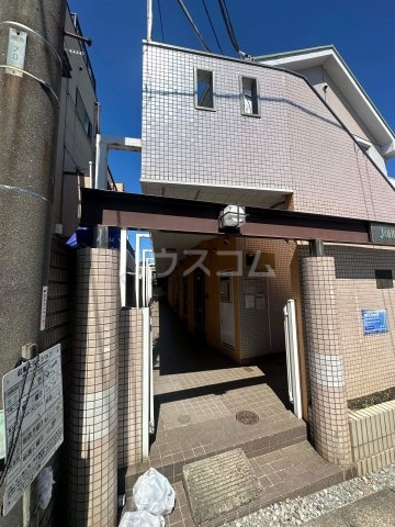 25/30 エントランス