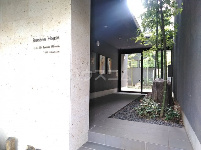 2/6 エントランス