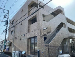 14/22 エントランス