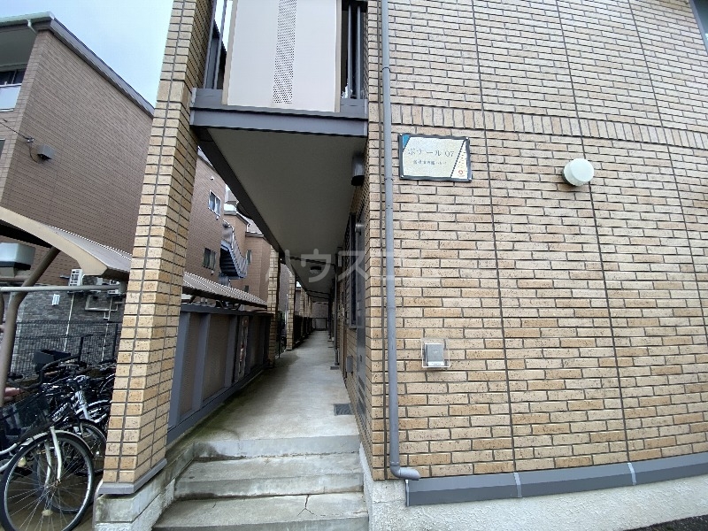 22/30 エントランス