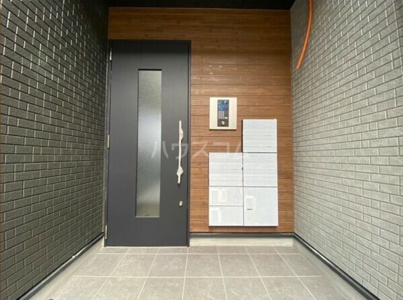 15/22 エントランス