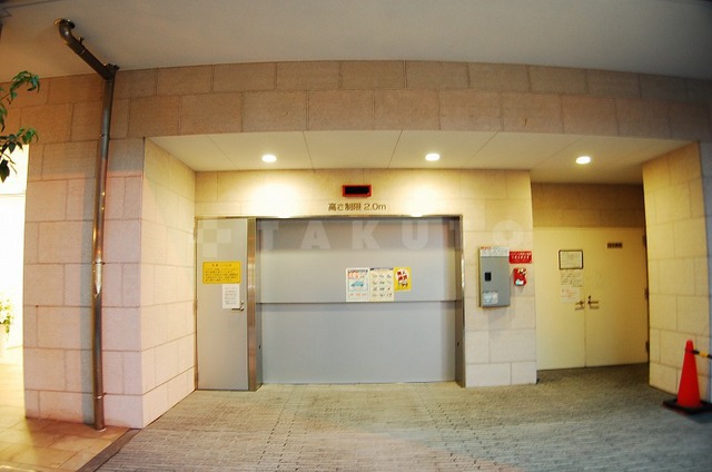 13/20 駐車場
