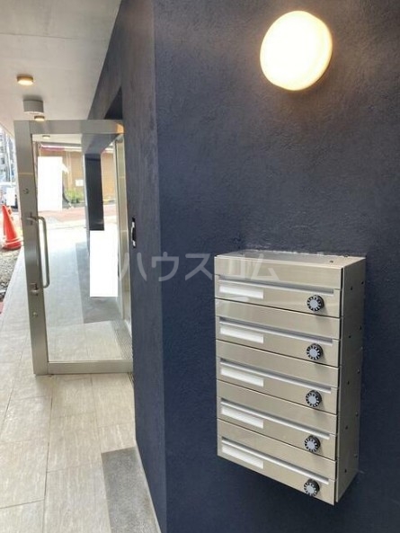 15/22 エントランス