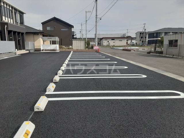 22/26 駐車場