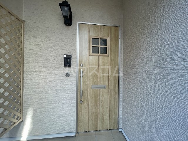 28/30 エントランス