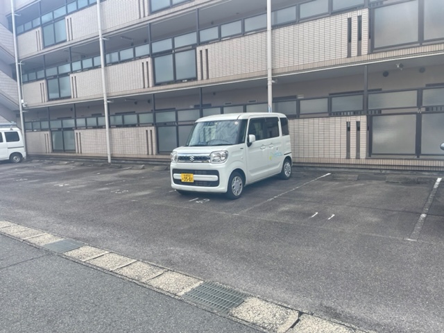 22/30 駐車場