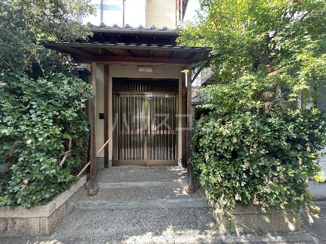 3/4 エントランス