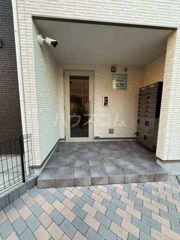 26/30 エントランス