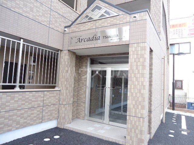 18/22 エントランス