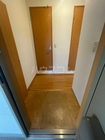 13/30 玄関