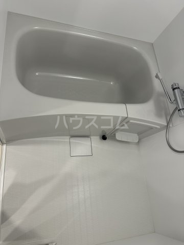 14/28 浴室