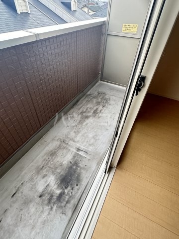 16/23 バルコニー