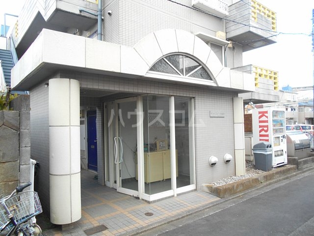 20/29 エントランス