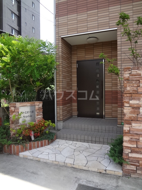 22/29 エントランス