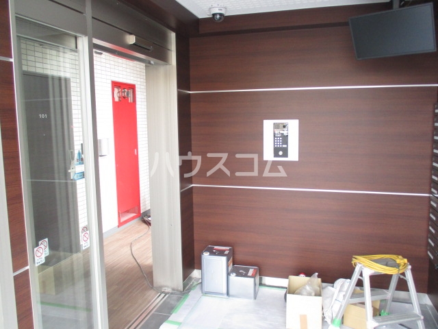 22/29 エントランス