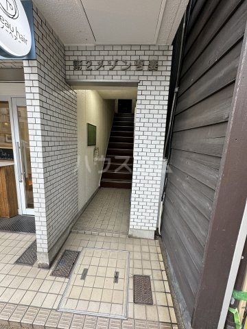 19/22 エントランス