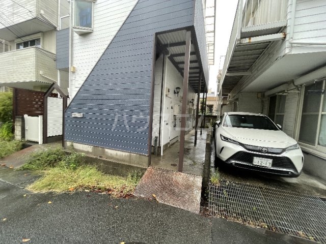 20/22 エントランス