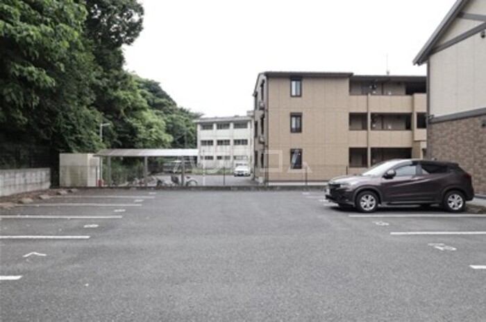 19/23 駐車場