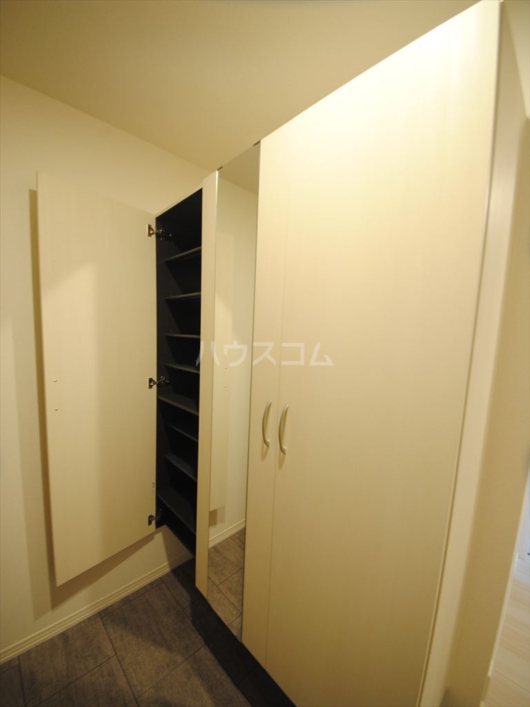 13/30 玄関