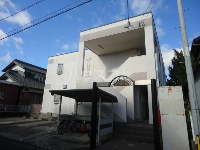 21/29 エントランス